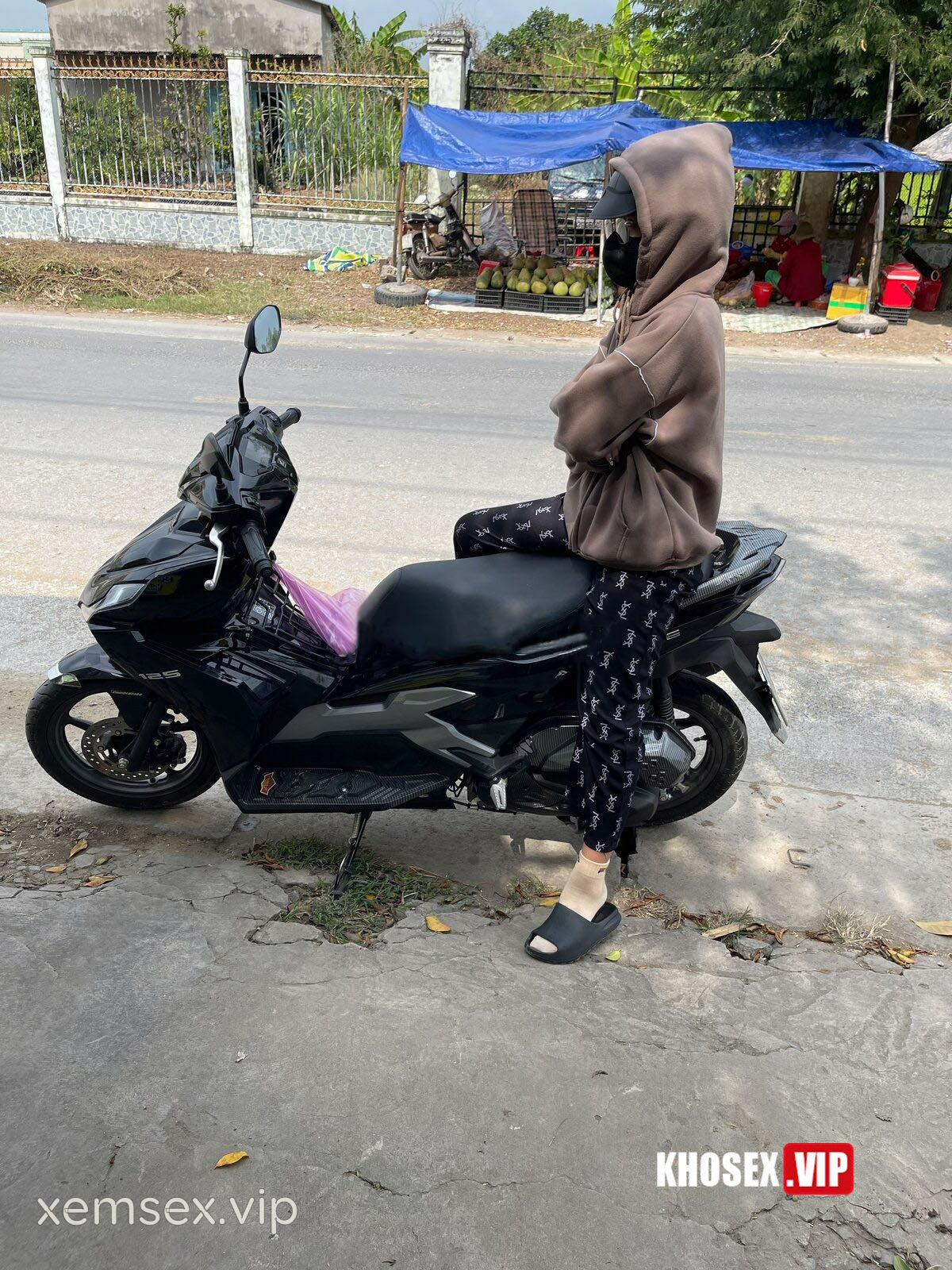 clip-sex-viet-dit-em-loli-2k3-go-cong-dong-2-shot-te-tai-thich-dap-manh-ren-la-be-phong-hinh-01