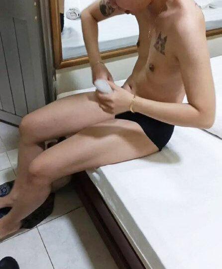 Ảnh 7 của Em gái xăm trổ chân dài có cái lồn múp hạt le to (Full Clip + Pic)