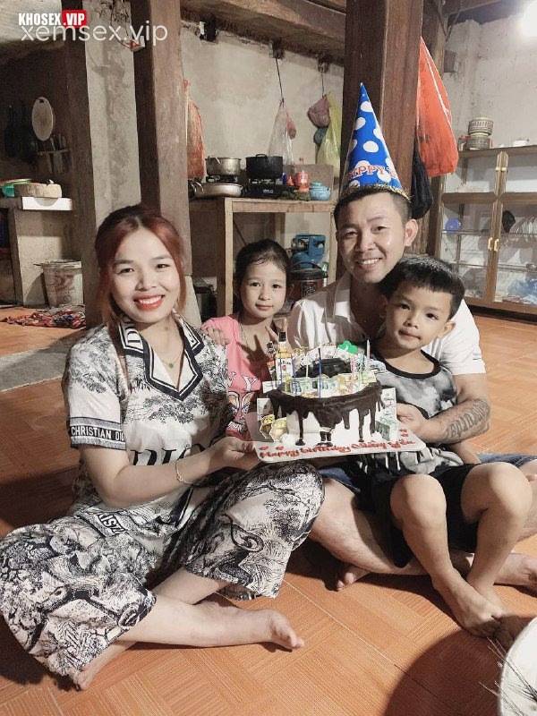 lo-clip-sex-cap-vo-chong-vung-cao-chich-vo-suong-ren-la-full-clip-pic-hinh-01